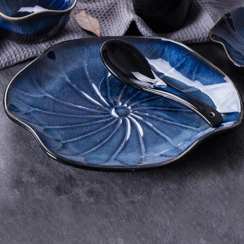 Plato Llano de Cerámica Raku de 8.5"-Diseño Japonés de Hoja de Loto, Bol para Ensalada Apto para Microondas, Vajilla Única Hecha a Mano para Cocina Casera