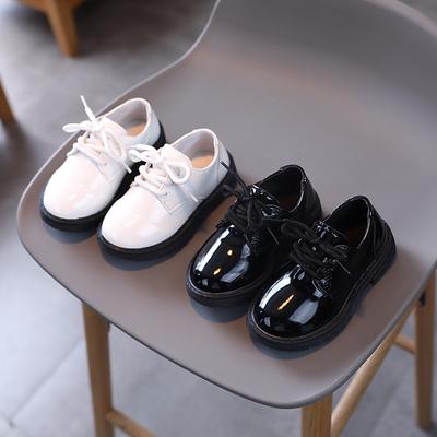 Kindermode Rundkopf Glänzend 2024 Rutschfest Niedrigabsatz Kinder Mode Jungen Slipper für Party Hochzeit Shows PU Schnürschuh Großbritannien