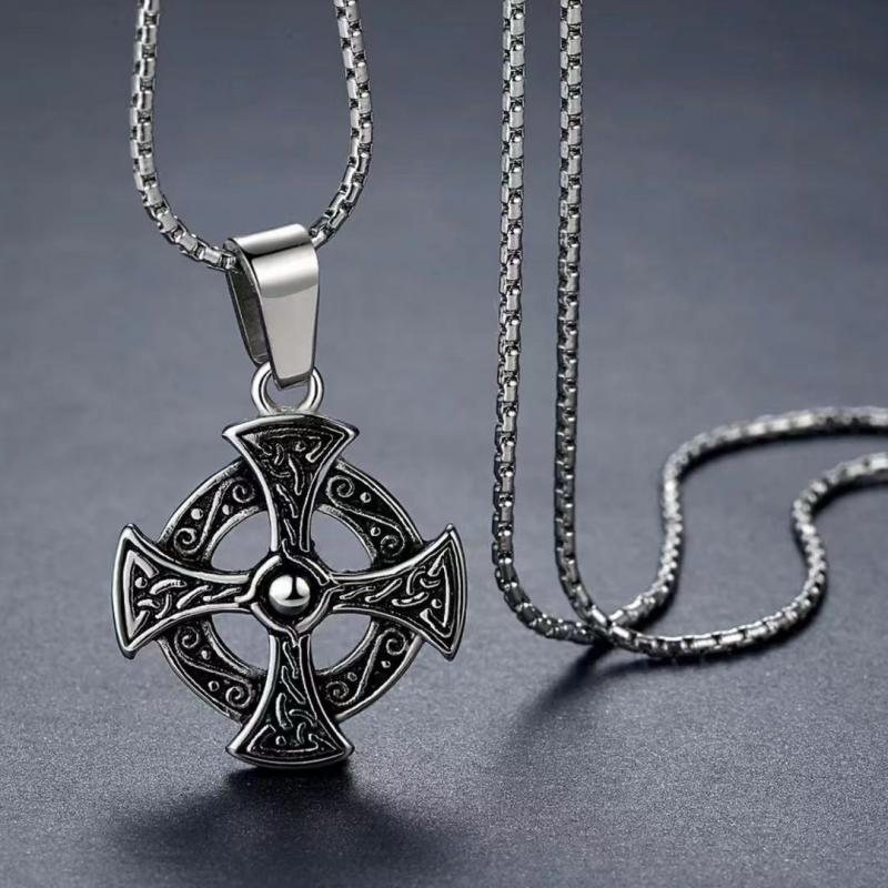 Stainless Steel Vintage Nordic Rune Compass Necklace Men Fashion Trend Amulet Nordic Jewelry