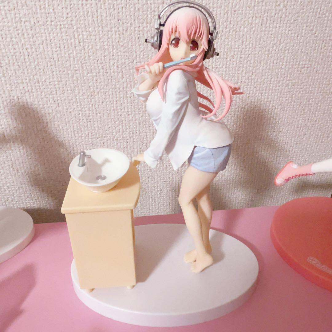

[USED] Super Sonico Lifestyle Close-Up Figure Toothbrush
