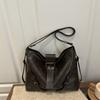 Large-capacity Simple Tote Bag, New Commuter Shoulder Oblique Span Bag, Casual Women's Retro Autumn and Winter