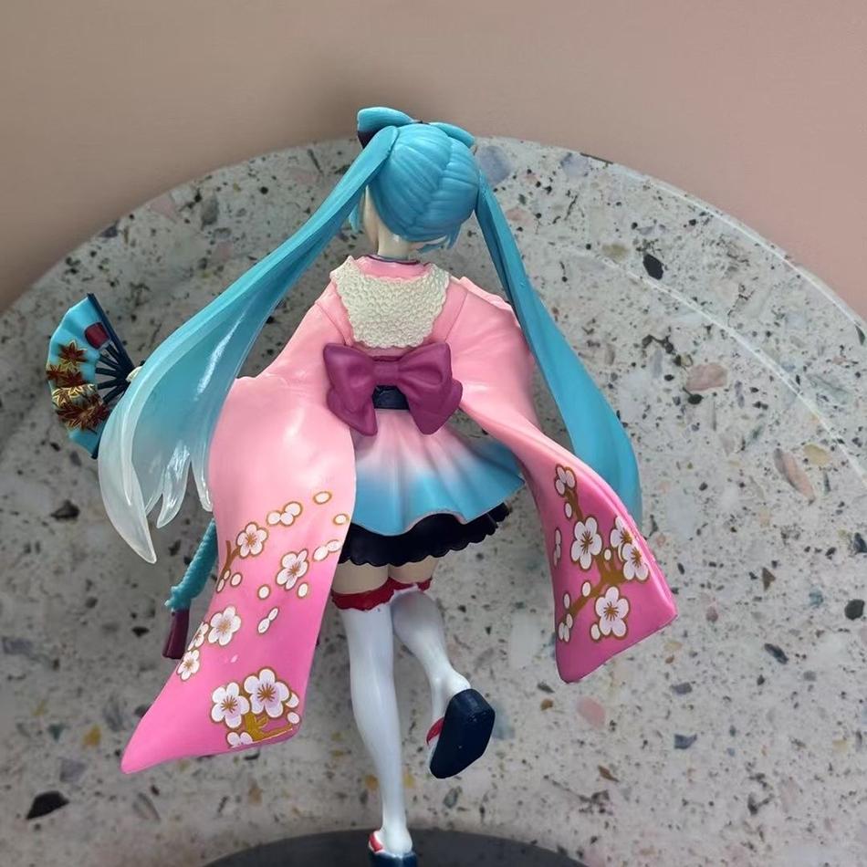 20cm Hatsune Miku Cherry Blossom Kimono Action Figure Girl Collection Model Toy Kawaii Anime Figurine Desktop Ornaments Gift PVC Poseable Articulated