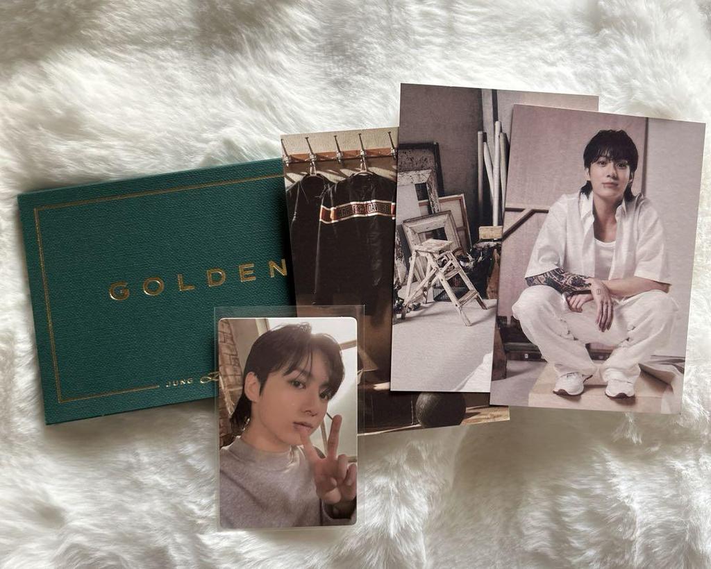 [USED] Jungkook GOLDEN BARNES & NOBLE Limited Edition