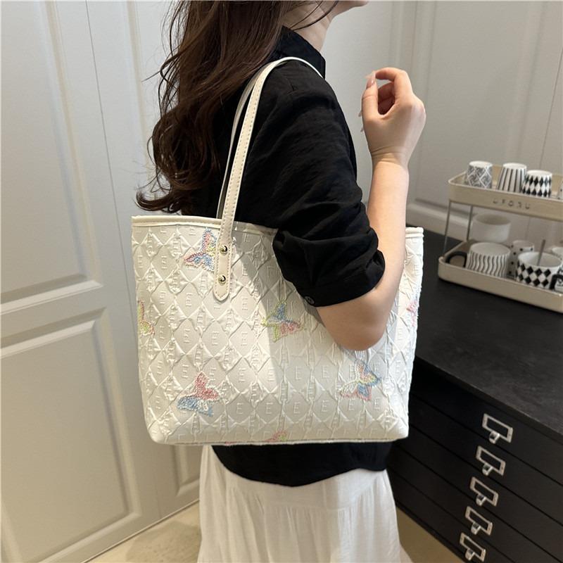 Summer Beautiful New Butterfly Embroidery Texture Gentle Temperament Large Capacity Shoulder Armpit Bag