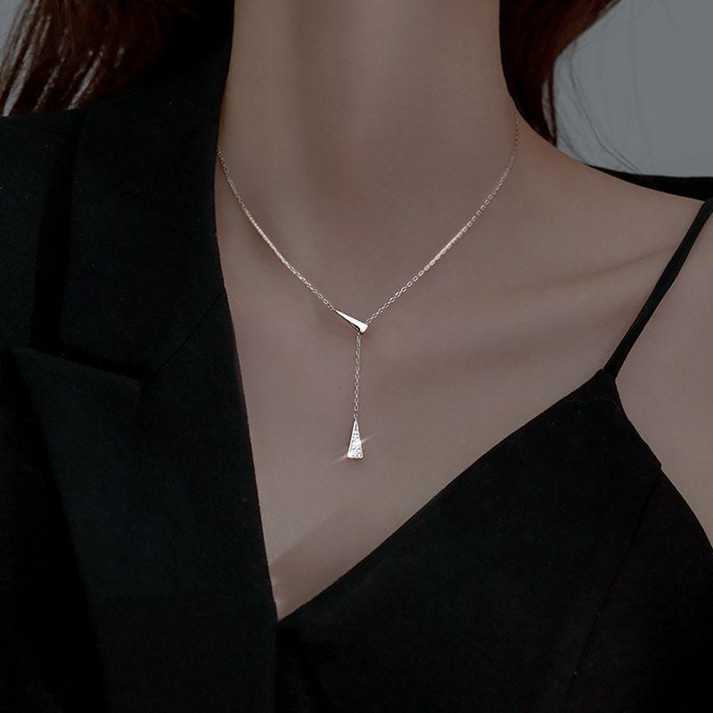 New Double Triangle Tassel Necklace with High-end Fashion, Niche and Cool Temperament, Collarbone Chain Factory Direct Sales