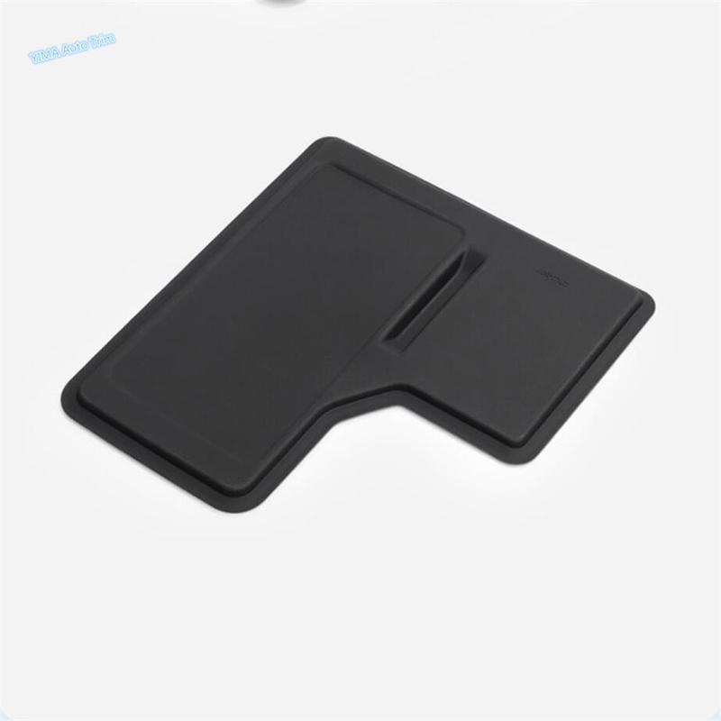 Wireless Phone Charging Decoral Anti-Skid Pad Silica gel Accessories Cover For Toyota Land Cruiser Prado 250 LC250 2024 - 2026