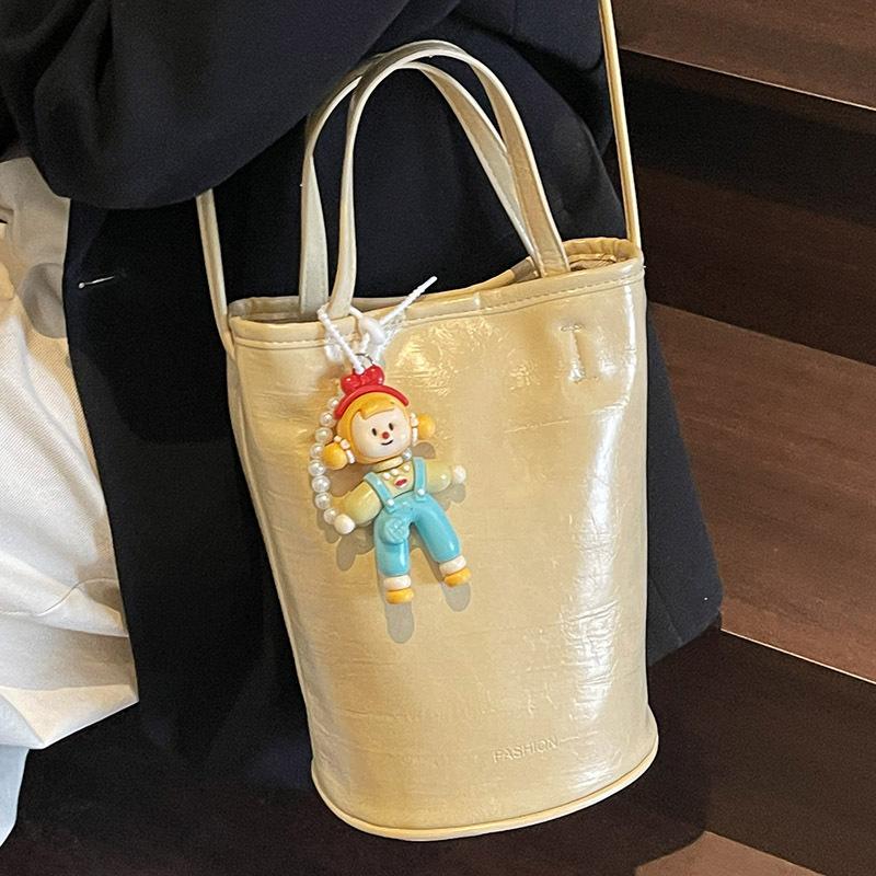 This Year's Popular Portable Bucket Bag Women's 2025 Summer New Simple Foreign Commuter Shoulder Bag Fashion Messenger Bag