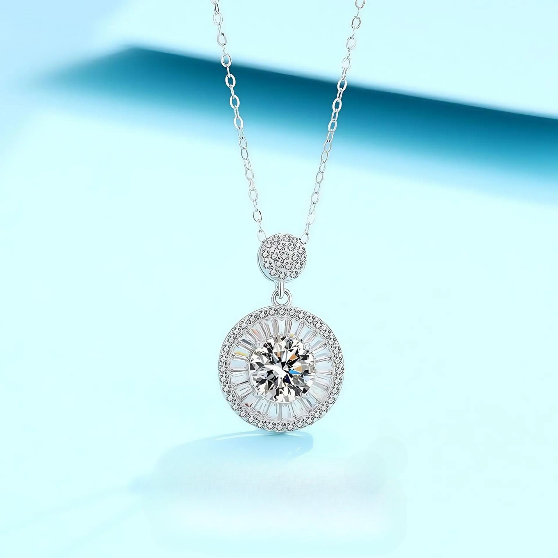 

Luxury Solid Platinum Necklace White GoldD Color Carat Moissanite Round Pendant Clavicle Chain 45cm белый