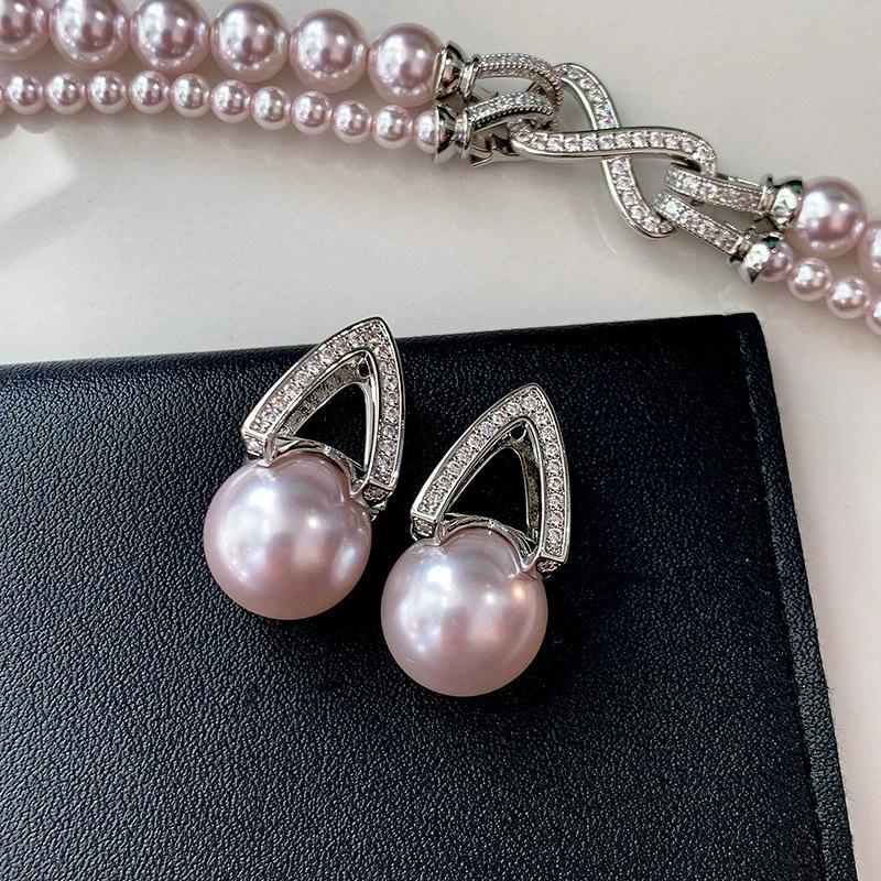 Pearl Earrings Women's Light Luxury High-end Horseshoe Earrings Have Atmospheric Temperament and Unique Ear Buckles Rose Purple Versatile Earrings.