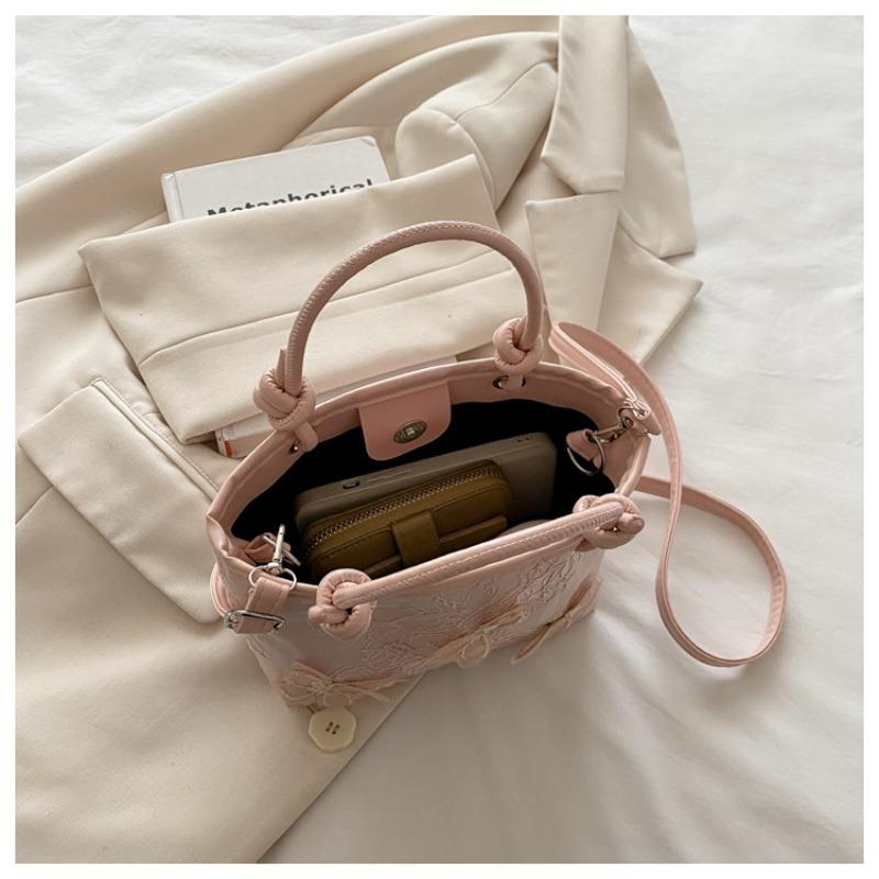 Butterfly Design Chinese Style Small Crossbody Bags for Women Luxury Fashion Tassel Tote Handbags Purses Sweet Shoulder Bags