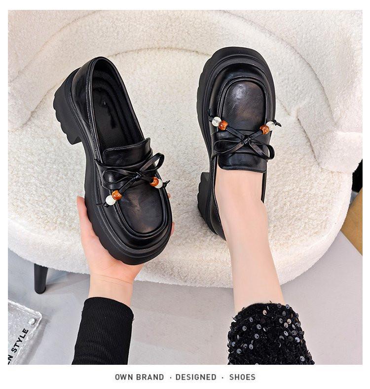 

Retro British style one-pedal thick-heeled small leather shoes women s autumn 2025 new models with skirts French versatile single shoes 40