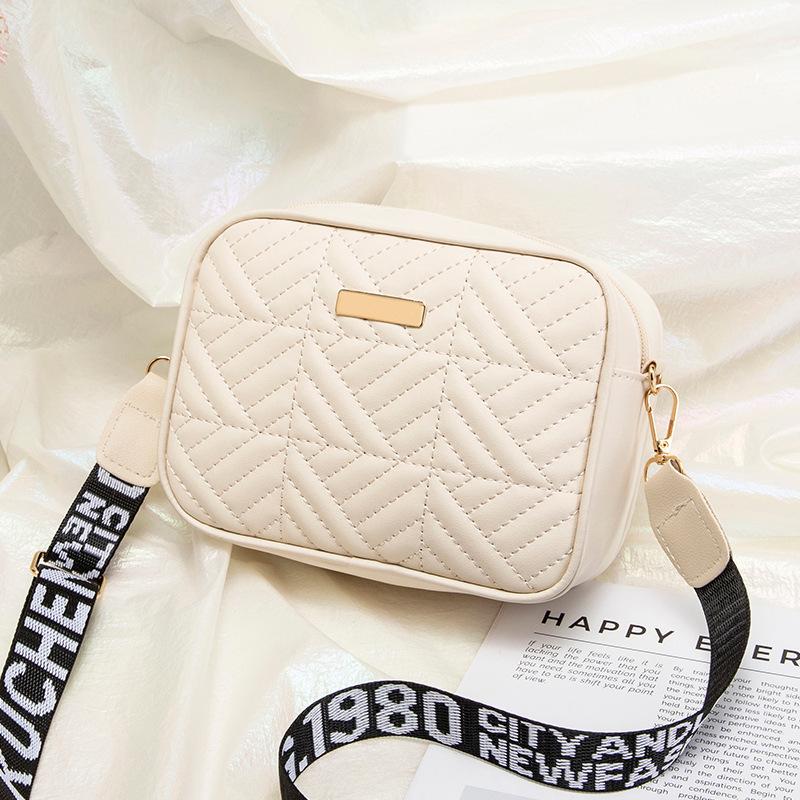 New Embroidered Thread Bag Fashion Camera Bag Wide Shoulder Strap Simple Shoulder Messenger Bag Women's Bag
