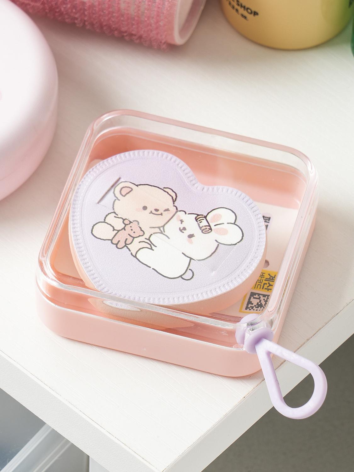 

Набор: Пуховка для макияжа и футляр с изображением персонажа в виде сердца 1ea