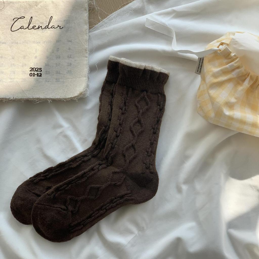 Color Block Cable Knit Wool Socks with Lace Ruffles & Diamond Pattern - Mid-Calf, Korean Autumn/Winter Style