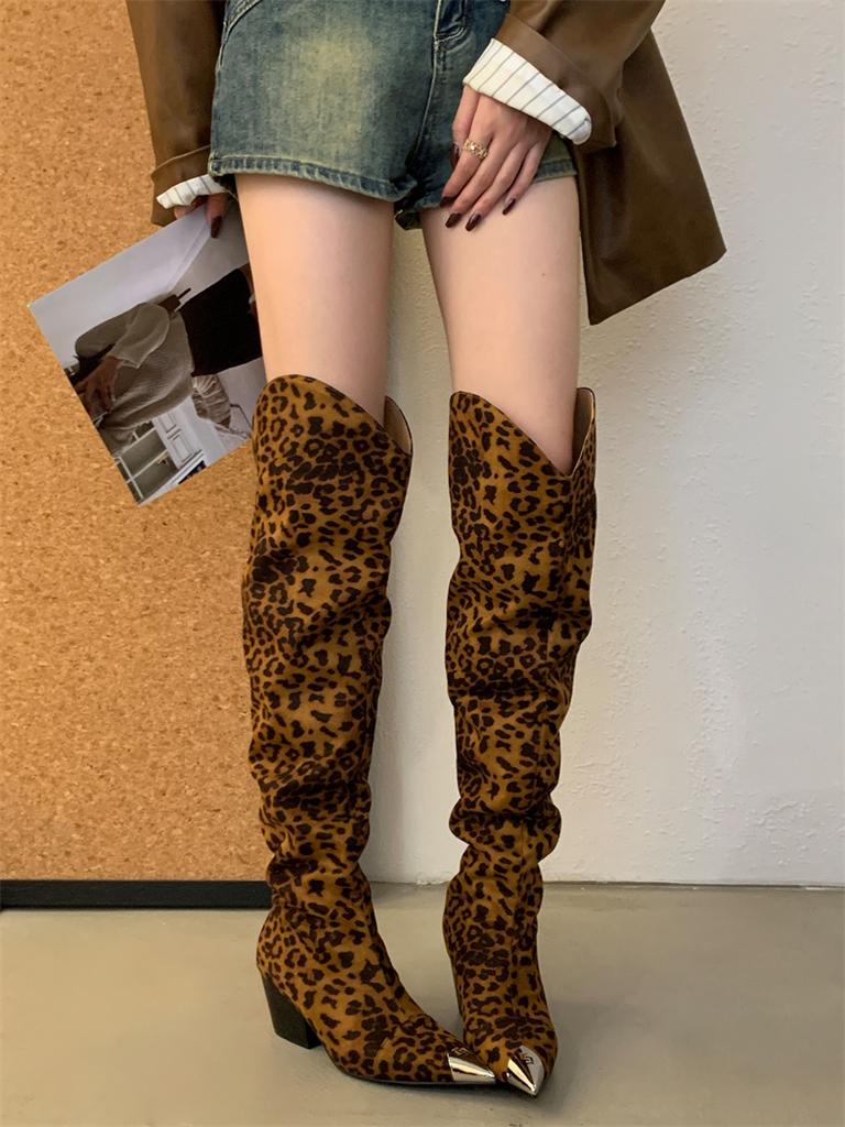 Botas Castanhas Acima do Joelho Salto Baixo Bico Fino Botas Acima do Joelho Mulher Leopardo Sapatos de Outono Salto Grosso Nova Chegada Bottes Femme