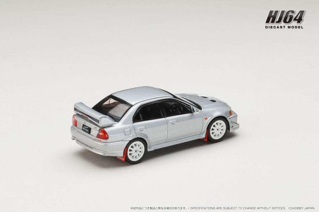 1/64 Mitsubishi Lancer GSR Evolution 6 (T.M.E.) (CP9A) 2000 mit Schmutzfängern, Satelliten-Silber-Metallic