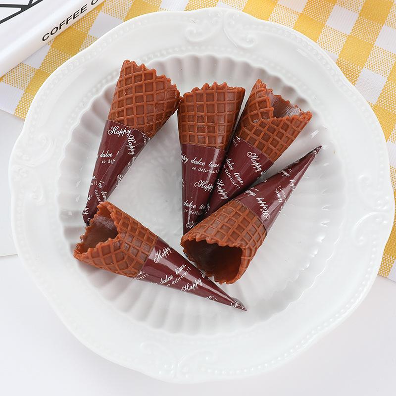 Dollhouse Miniature Simulation Ice Cream Model Fake Crispy Cone Dolls House Creative DIY Play Food Accessories Toys 5pc/lot