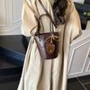 Retro niche handbag, premium texture bucket bag, women's 2025 new simple shoulder bag, casual messenger bag