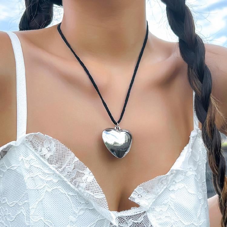 Loves Heart Clavicle Chain Women Girls Velvets Rope Necklace Party Birthday Gift