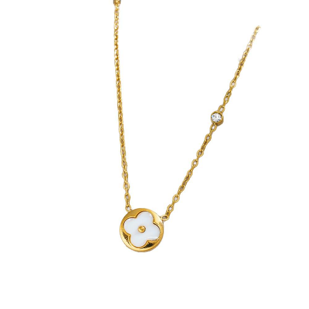 18K Gold-Plated Titanium Four-Leaf Clover Bracelet - Versatile, Non-Fading, Light Luxury Fashion with Shell Accents