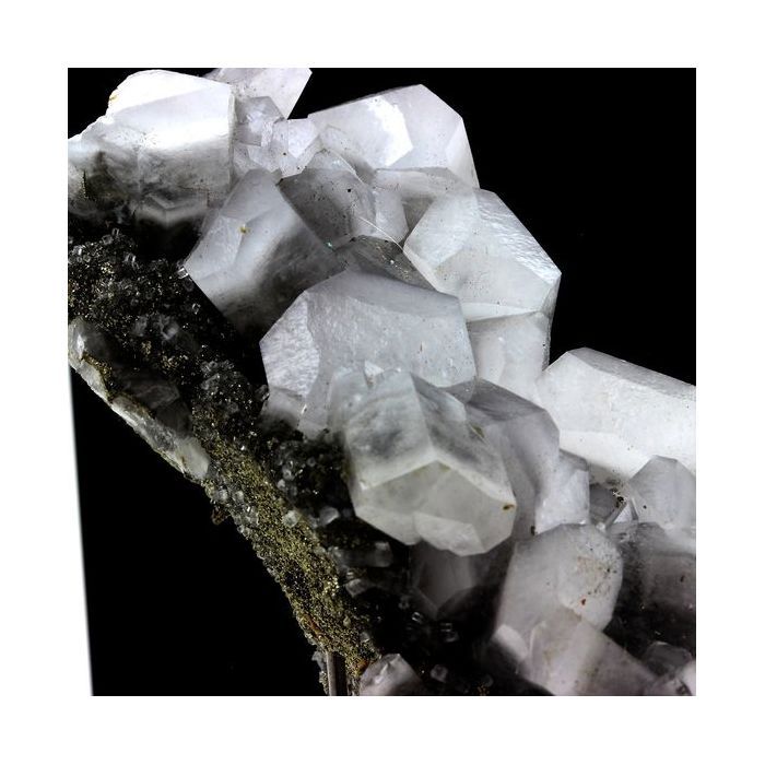 Pierres et Minéraux. Calcite, Pyrite, Quartz. 1693.0 ct. El Hammam Mine, Meknès, Maroc.