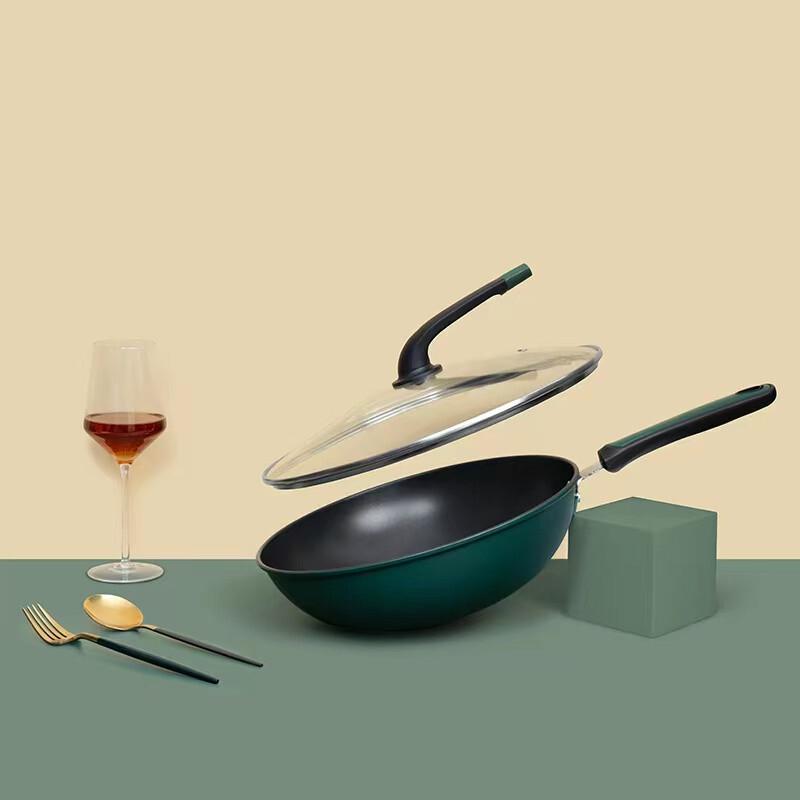 Rongshida Nordic Light Luxury Titanium Wok