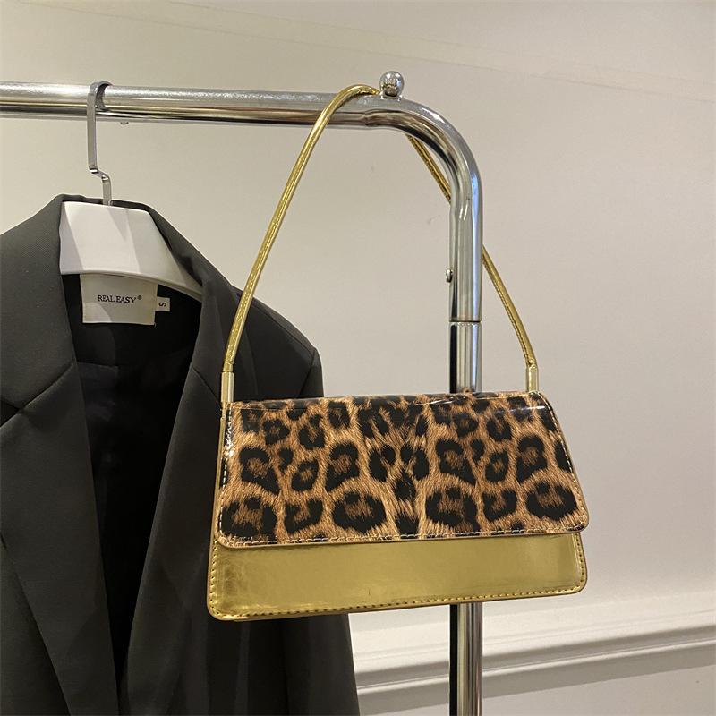 Leopard Print Niche Fashion Popular Shoulder Bag New Versatile Texture Fashionable Foreign Style Messenger Bag High Sense Design