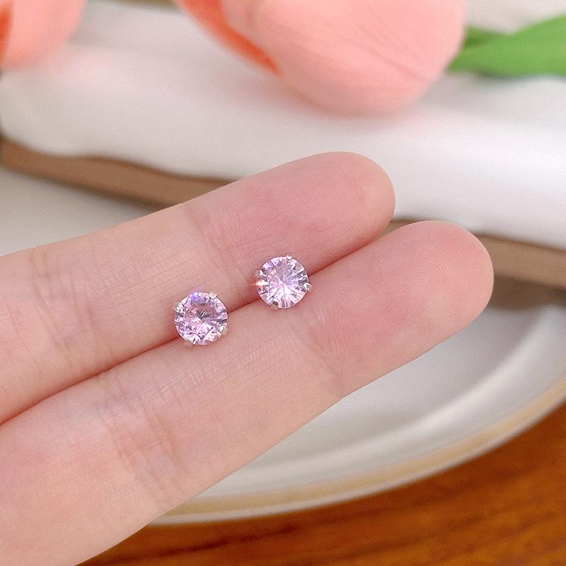 Elegant Mini Zircon Earrings: Fresh, Sweet, Lightweight Luxury Ear Bone Studs for Women.
