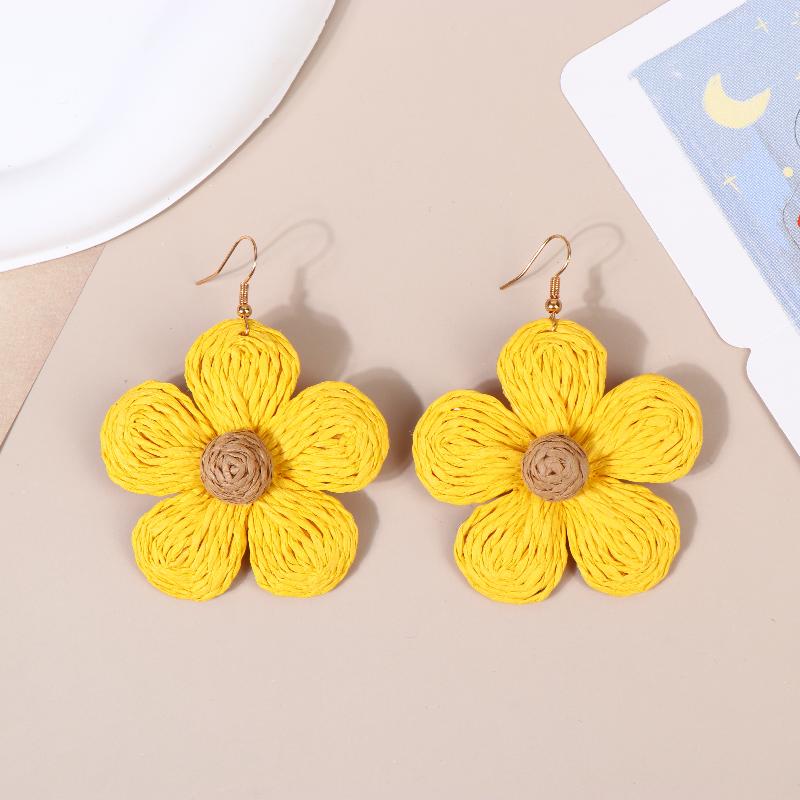 Exaggerated Handmade Retro Rattan Raffia Geometric Earrings Ethnic Style Summer Beach Women'S Tassel Earring