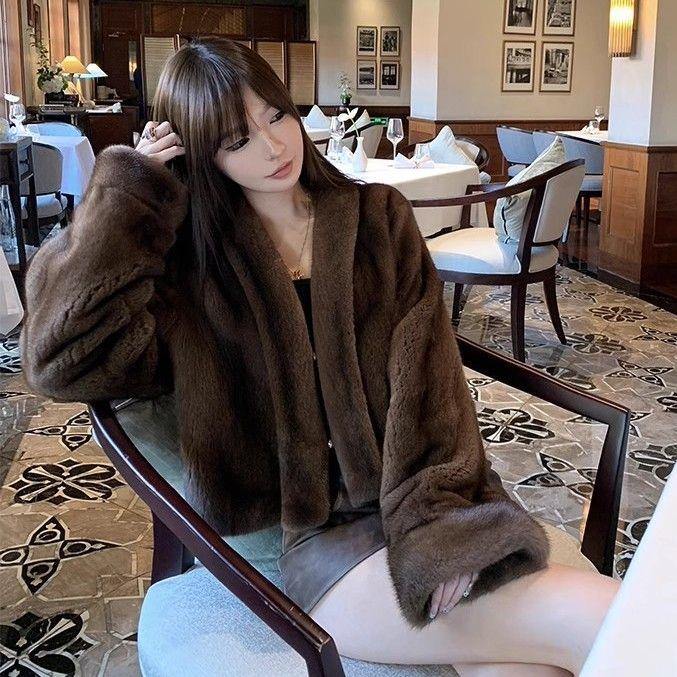 

Роскошные и теплые женские зимние пальто с утепленными вставками L темно-коричневого