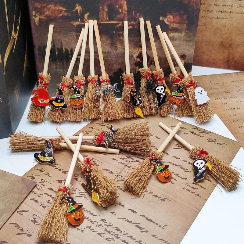 Mini Broom Decorations Red Rope Lightweight Straw Brooms Hangings Decorations for Costume Party Halloween Party Ghost Pumpkin
