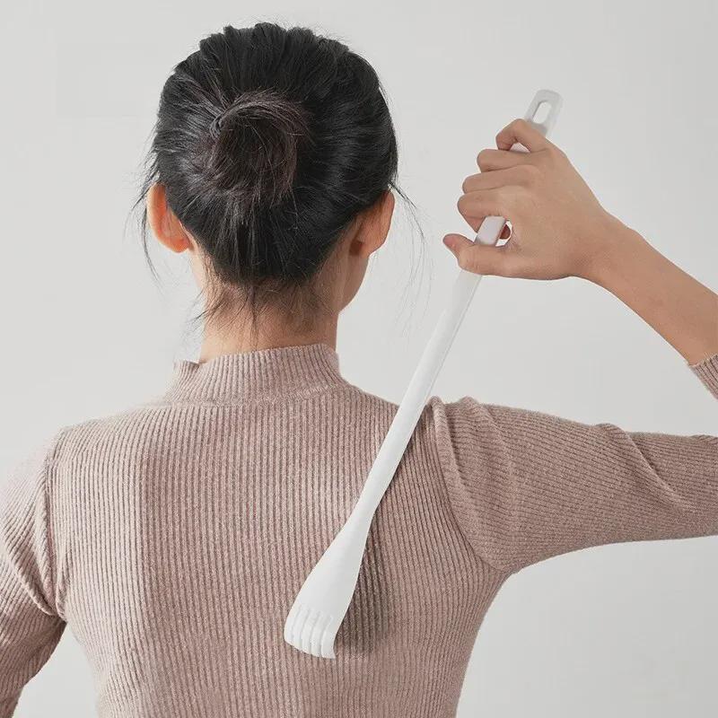 

Japanese KM.1282 Non-Scratch Massaging Back Scratcher білий
