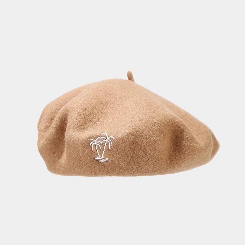 Cappello in lana da donna berretto retrò britannico con ricamo di cocco berretto alla moda viso piccolo moda semplice cappello da pittore all'ingrosso
