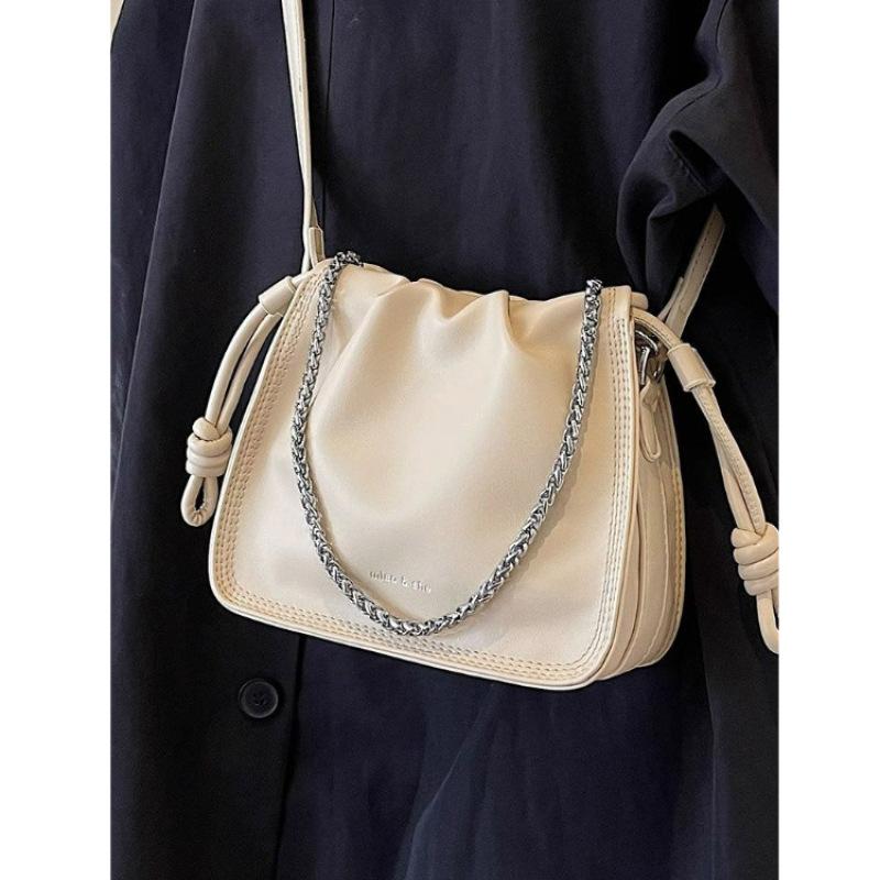 Fashion Versatile Chain Small Bag Women's New Pleated Cloud Small Square Bag 2025 Autumn and Winter Niche Messenger Bag