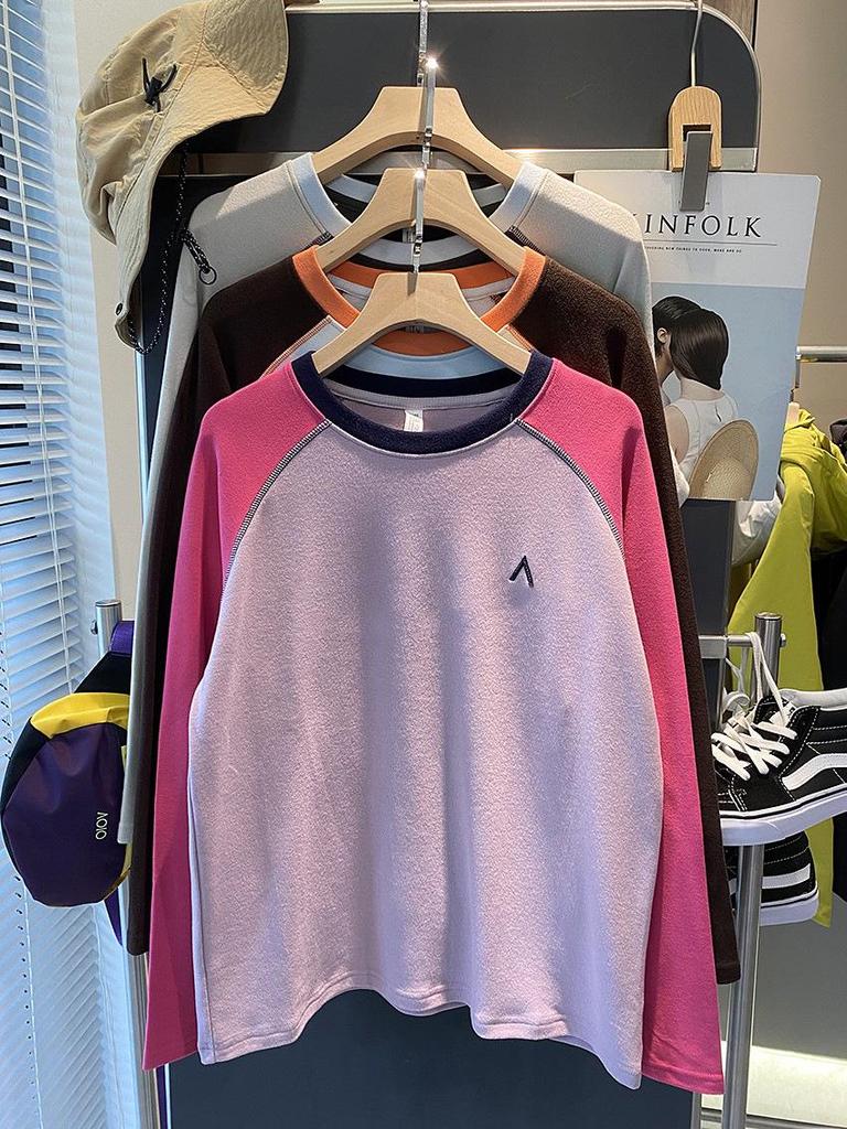 2025 Autumn/Winter Women's Dopamine Color Block Warm Plush Raglan Long Sleeve Base Layer T-shirt.