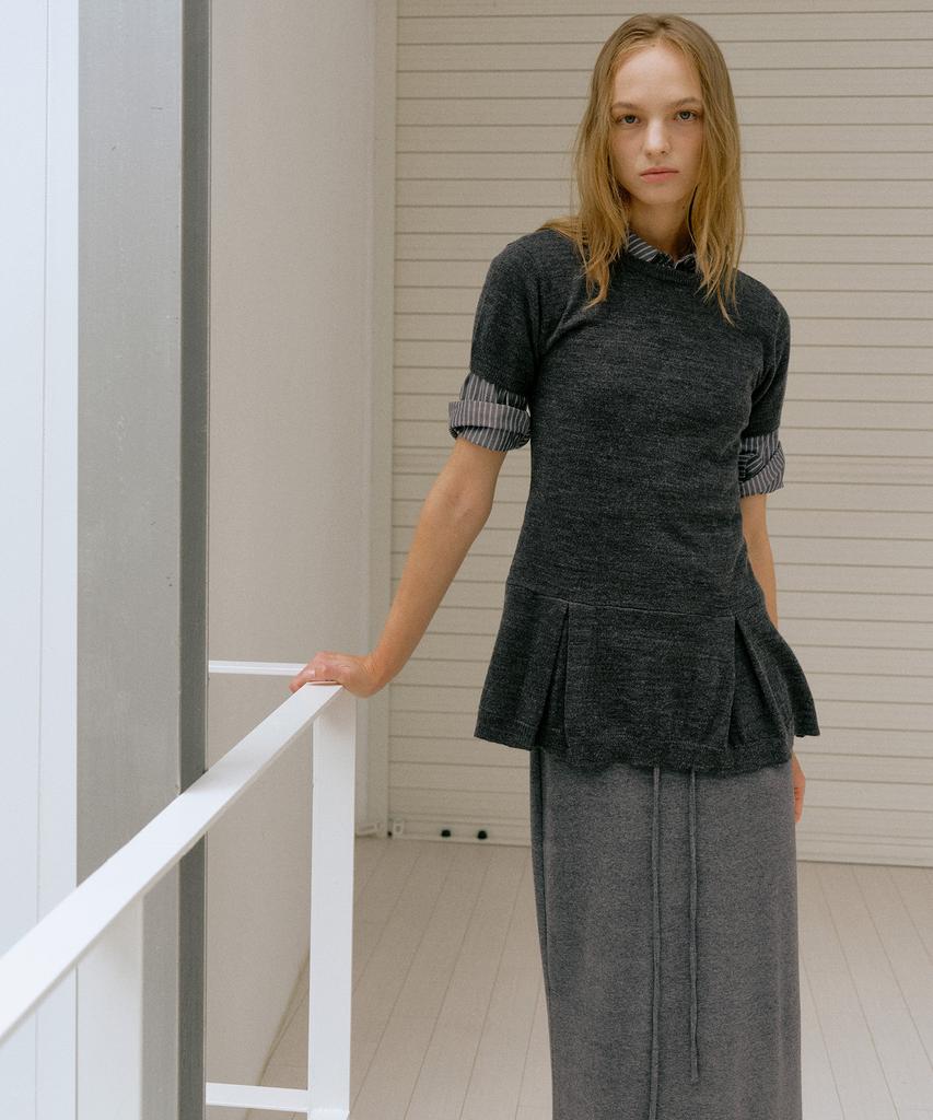 Loutaideu Half Sleeve Flare Knit [Charcoal]