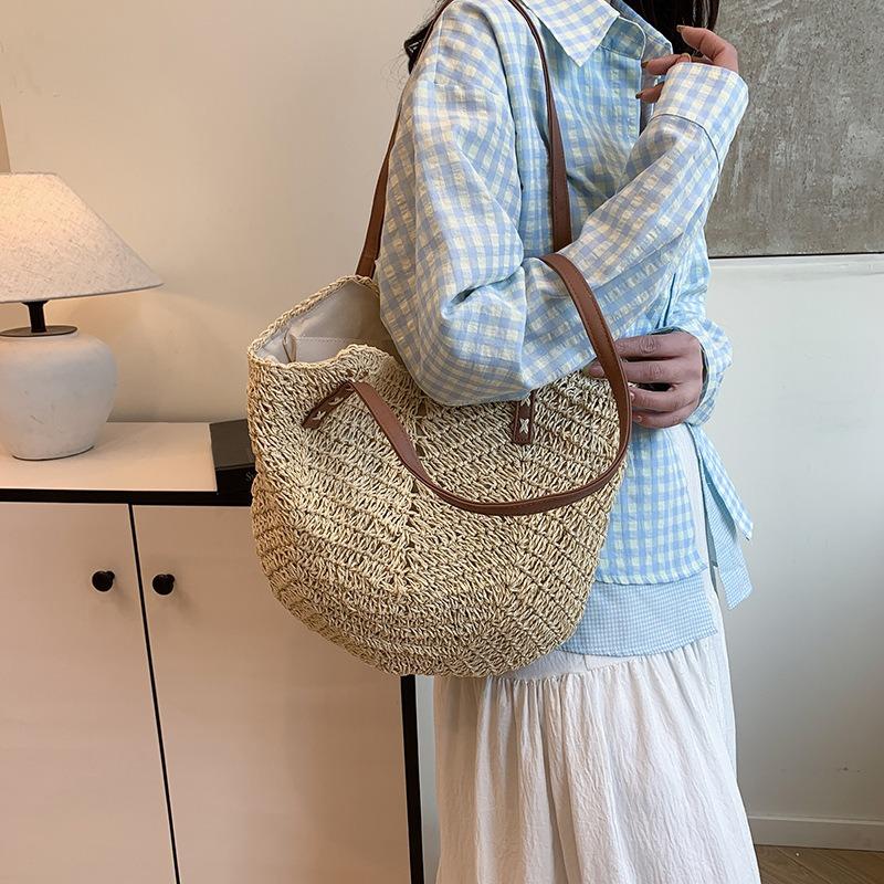 Woven Bag Women's Large-capacity Fashion Versatile Shoulder Bag Fashion Trend Beach Tote Bag