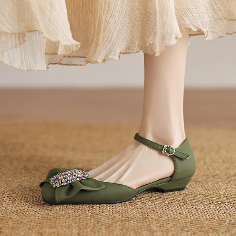 

New women s hollow sandals Korean version women s flat-soled sandals round head large size shoes summer women s shoes rubber sole black 39 зелёный