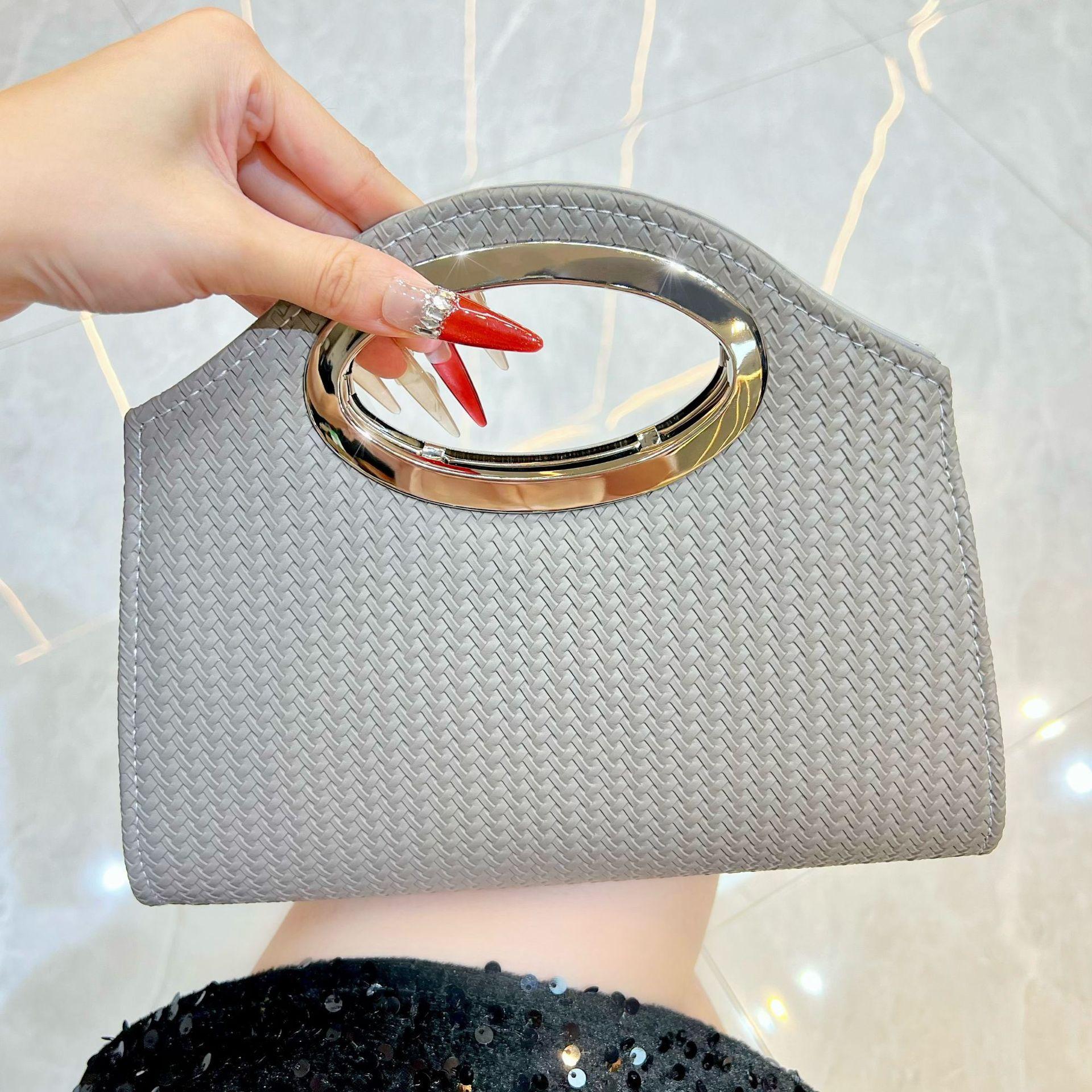 

Hand-held Bag, Fashionable Handbag for Commuting, Chain Strap Crossbody Bag, Evening Party Bag, Women s Bag сірий колір/срібний