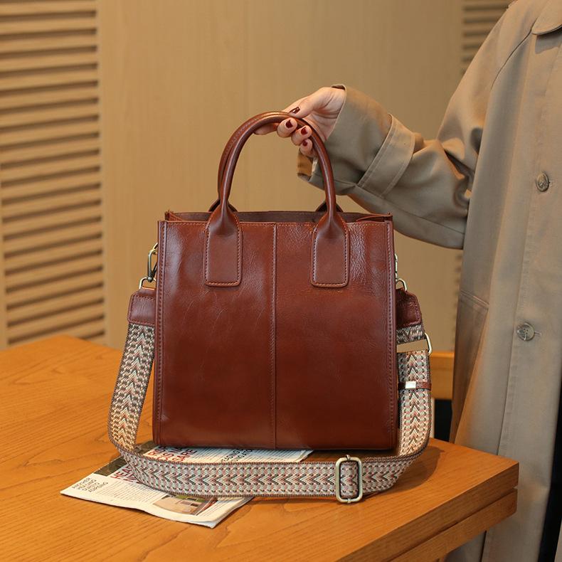 Vegetable-tanned Top Layer Cowhide Large Tote Bag Original Leather Texture Single Shoulder Crossbody Leather Bag Handbag Commuter Large Capacity