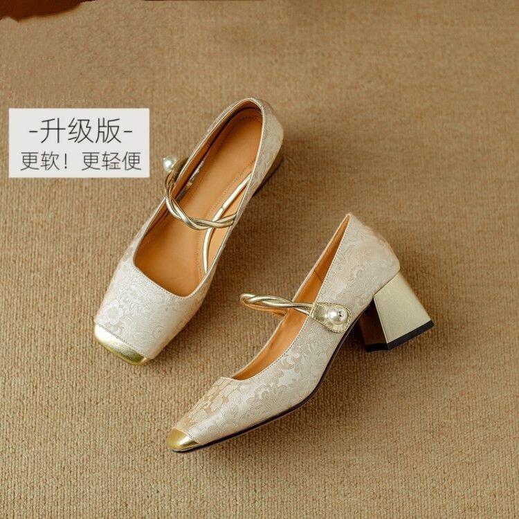 Spring new Chinese style French light luxury embossed silk middle heel shoes color matching square head word with thick heel single shoes