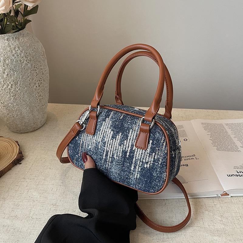 Popular small bag women's new fashion versatile messenger bag super hot portable bowling bag
