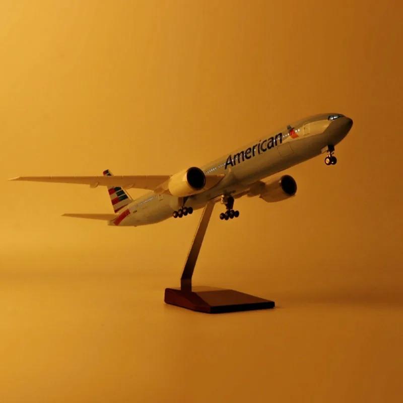 1:157 Scale 47cm B777 Air American Airlines Aircraft Model With Light and Wheel Resin Airplane Collection Display Ornament