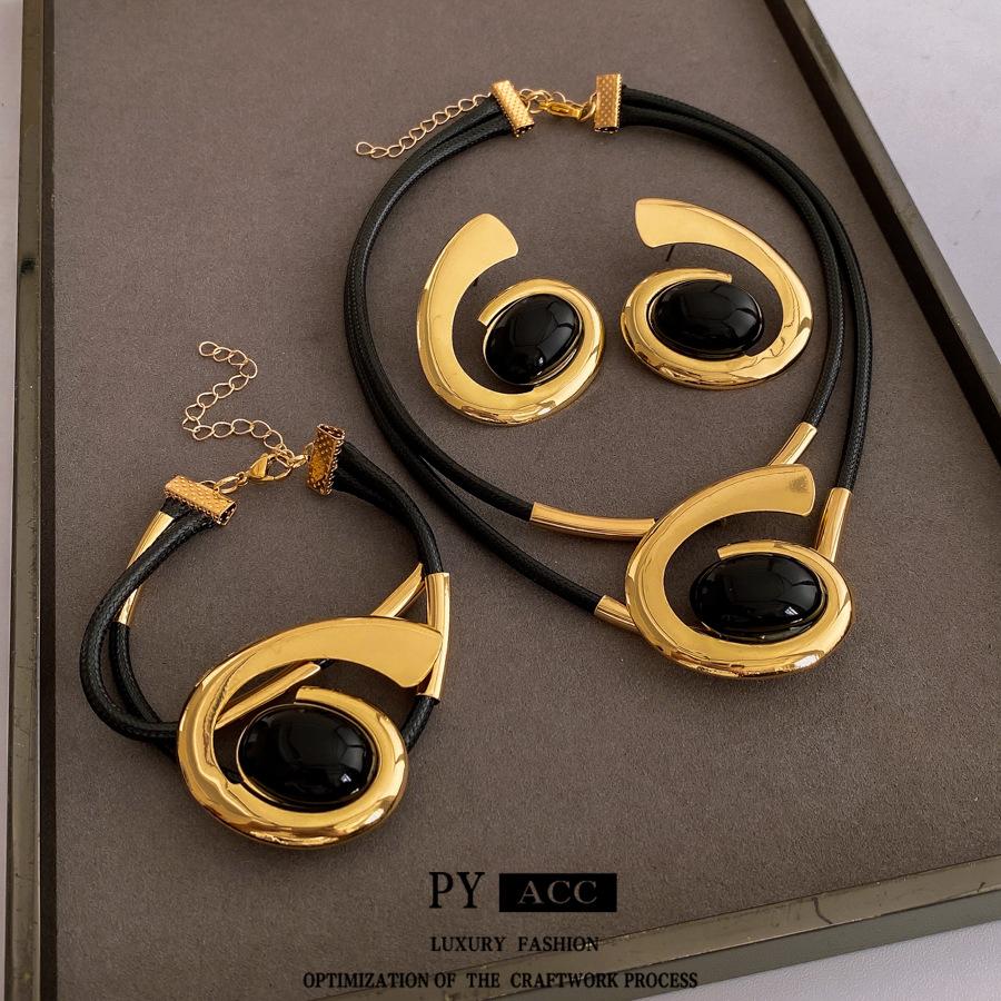 Oval Spiral Double-layer Earrings Necklace, Simple and Fashionable Collarbone Chain Design Sense, Niche Jewelry Set for Women