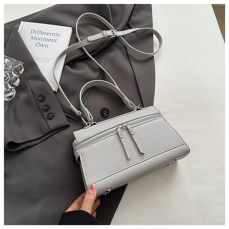 2025 Spring and Summer New Products Exquisite Women's Bags Korean Board Versatile Fashion High Sense Niche Portable Shoulder Styling Messenger Bag