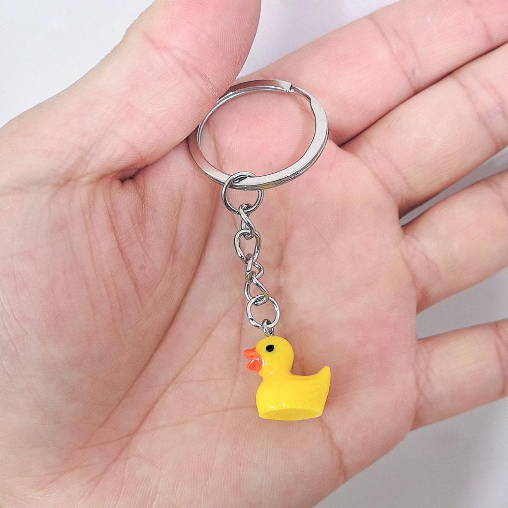 Porte-clés Simple Animal en Résine Pendentif Canard Accessoires de Sac à Dos pour Femmes Couple Famille Pendentif Porte-clés