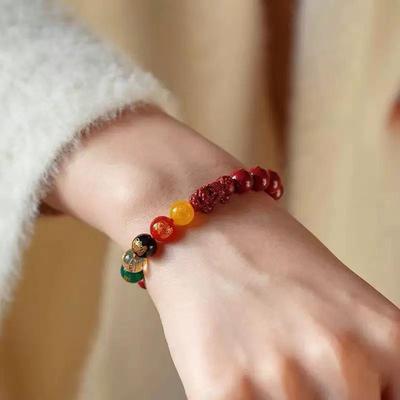 Braceletes – Pulseiras múltiplas