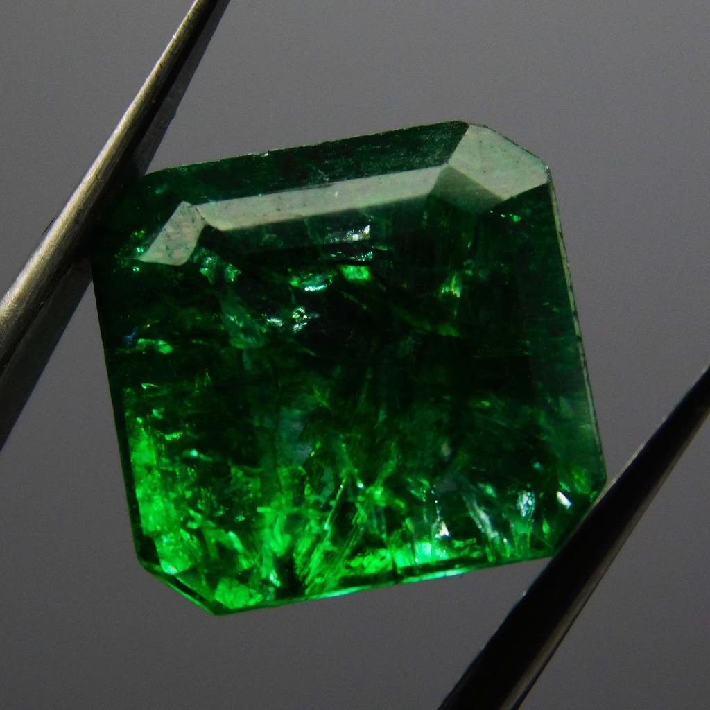 Natural Green Emerald Loose Gemstone Square Cut 9 Ct Colombian for Jewelry Making and Crafts