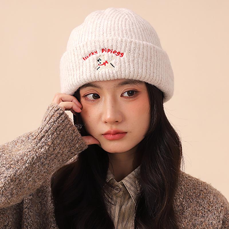 Korean version ins cute embroidered knitted hat puppy wool hat thickened warm hat female simple versatile show small face
