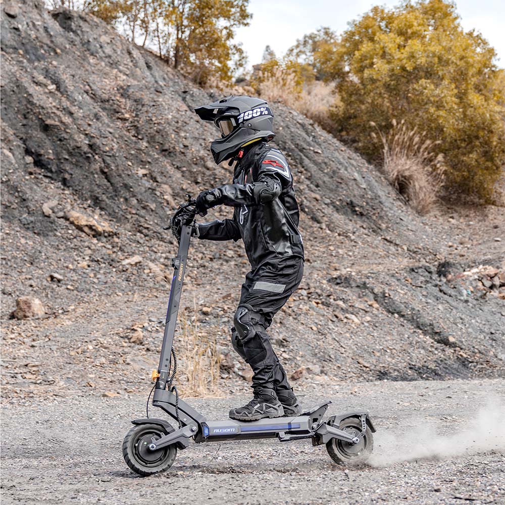 Ausom DT2 Pro Elektroroller, Dual 1100W Motoren, 52V 23.4Ah Akku, 115 km Reichweite, 20 km/h Höchstgeschwindigkeit, Schwingarmfederung, 297 lbs Maximale Zuladung